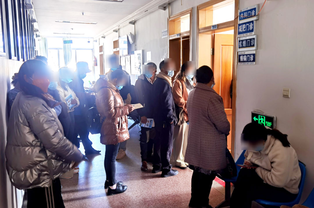 【保山安利醫(yī)院】腫瘤科張穎東主任赴施甸縣人民醫(yī)院開(kāi)展腫瘤專(zhuān)科坐診、查房